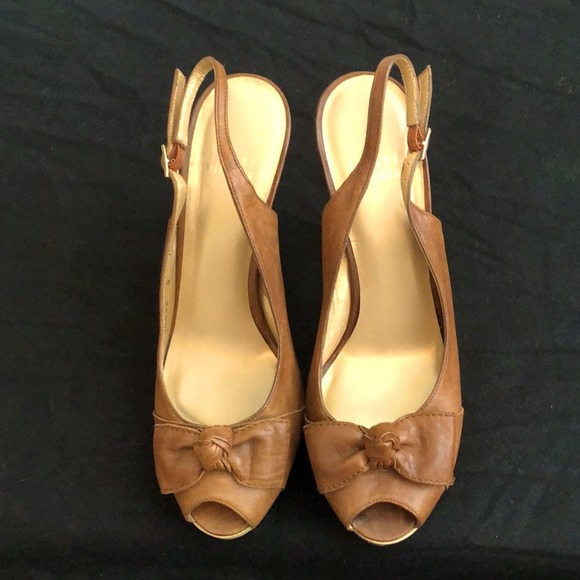 STUART WEITZMAN Walnut Leather Friller Peep Toe Slingback Heels with Bows size 8 - Picture 2 of 8